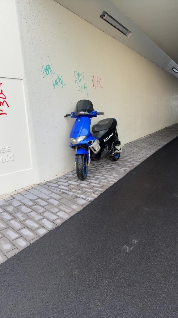 gilera runner, Fietsen en Brommers, Scooters | Piaggio, Overige modellen, Klasse B (45 km/u), Tweetakt, Ophalen