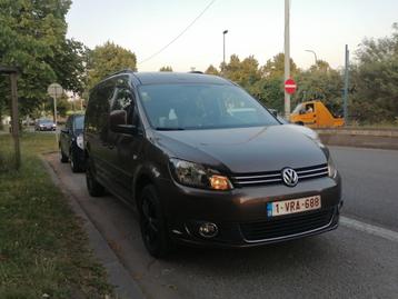VW CADDY MAXI  SÉRIE SPÉCIALE "DARK & COOL 2,0TDI 4 MOTION   beschikbaar voor biedingen