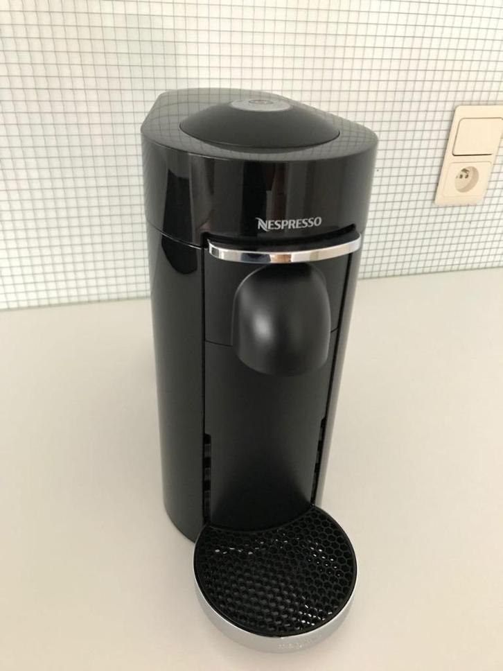 NESPRESSO VertuoPlus Deluxe Black D, Elektronische apparatuur, Koffiezetapparaten, Zo goed als nieuw, Koffiepads en cups, Koffiemachine