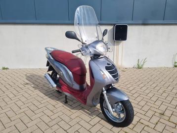Honda PS150I motorscooter Zo goed als nieuw  beschikbaar voor biedingen