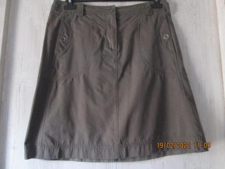 Jupe droite kaki tissu peau de pêche « Ultimi », taille 40, Kleding | Dames, Rokken, Zo goed als nieuw, Maat 38/40 (M), Bruin