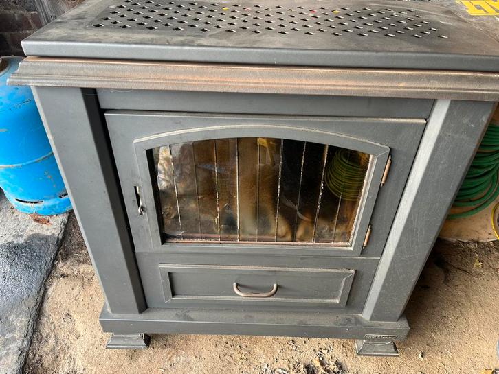 Kachel op stookolie, Maison & Meubles, Poêles, Utilisé, Autoportant, Réchauffeur d'huile, Autres carburants, Enlèvement
