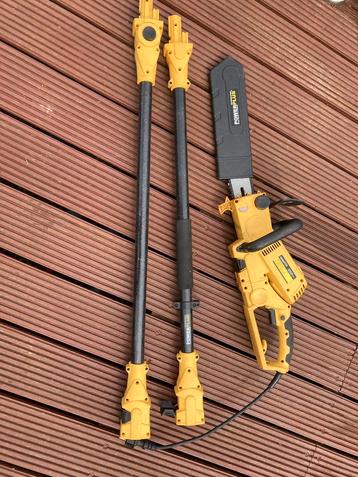 Electrische takkenschaar beschikbaar voor biedingen