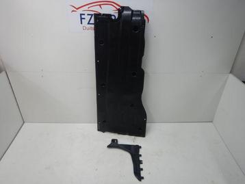 VW Golf 8 GTI/R Bodemplaat Rechts 5WA825202H beschikbaar voor biedingen