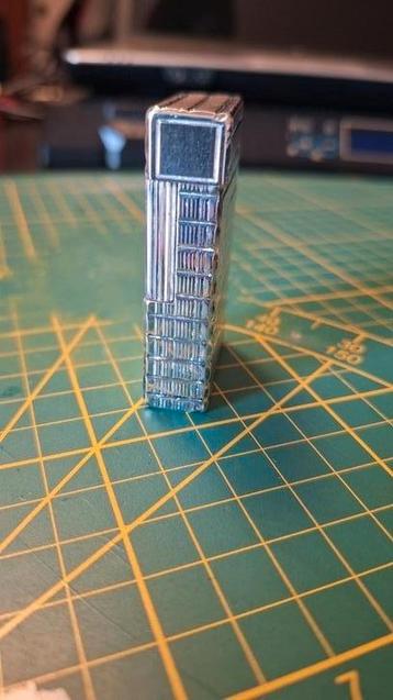 Dupont vintage aansteker beschikbaar voor biedingen