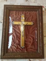 Kruisbeeld gebogen glas. Zie foto's, Antiek en Kunst, Ophalen