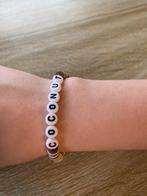 Clay beaded bracelet - coconut, Handtassen en Accessoires, Kindersieraden, Nieuw, Armband, Verzenden