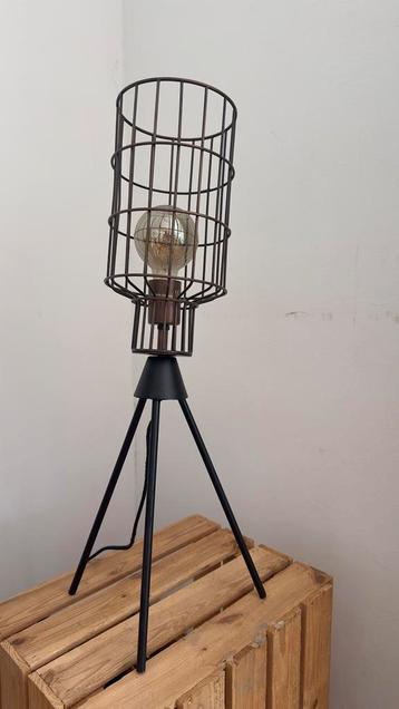 Du de lampes a poser et sur pied indus, Enlèvement, Utilisé