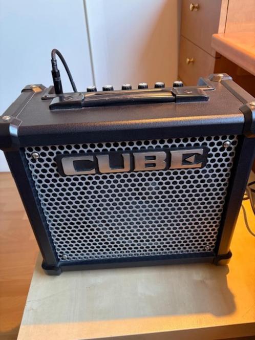 Roland Cube 10 gx gitaarversterker, Muziek en Instrumenten, Versterkers | Bas en Gitaar, Zo goed als nieuw, Gitaar, Minder dan 50 watt