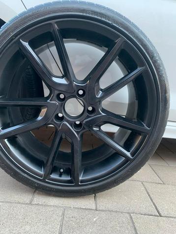 Zwarte velgen 19inch beschikbaar voor biedingen