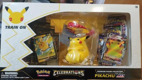 Celebrations Premium Figure Collection box — Pikachu VMAX, Hobby en Vrije tijd, Verzamelkaartspellen | Pokémon, Nieuw, Overige typen