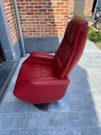 Fauteuil rouge, Comme neuf