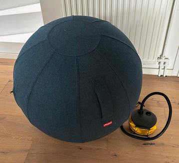 Grote zitbal beschikbaar voor biedingen