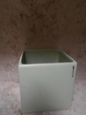 Allerlei mooie bloempotten / 3 voor 5 € beschikbaar voor biedingen