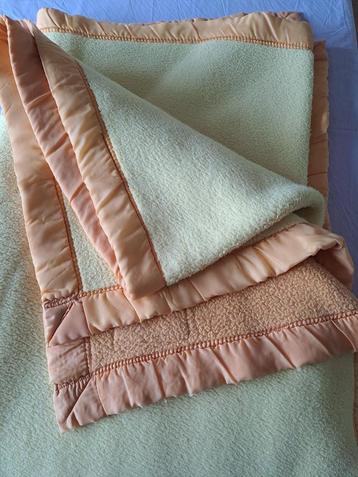 Grand plaid / Couverture en Dralon beschikbaar voor biedingen