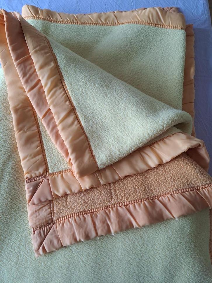 Grand plaid / Couverture en Dralon, Huis en Inrichting, Woonaccessoires | Plaids en Woondekens, Zo goed als nieuw, Ophalen of Verzenden