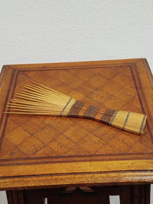 Prachtige Authentieke handgemaakte Congolese haarkam(ca1920), Antiek en Kunst, Kunst | Niet-Westerse kunst, Ophalen of Verzenden
