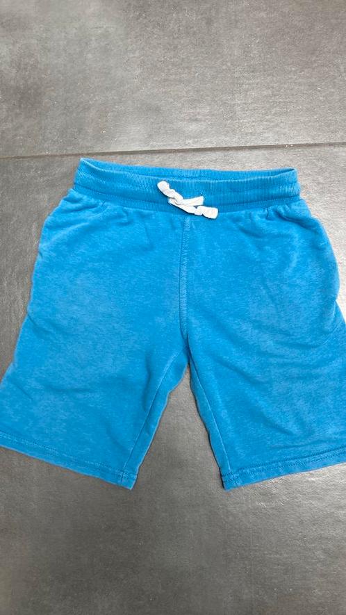 327: blauwe short maat 128, Kinderen en Baby's, Kinderkleding | Maat 128, Gebruikt, Jongen, Broek, Ophalen of Verzenden
