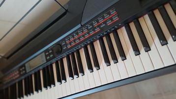 Clavier Fame SP4 avec stand, Musique & Instruments, Enlèvement, Comme neuf