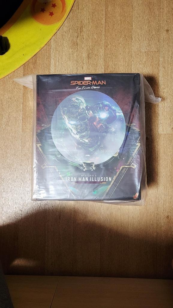 Hot Toys MMS580 Mysterio's Iron Man-illusie, Verzamelen, Beelden en Beeldjes, Nieuw, Mens, Ophalen of Verzenden