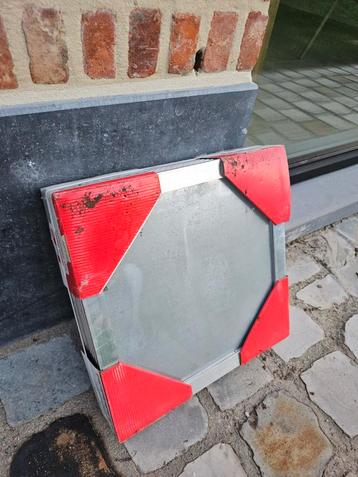 NIEUW Tegel/Klinker deksel van 40x40 cm beschikbaar voor biedingen