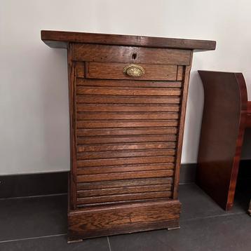 Eiken tambourkast met sleutel – Art Deco stijl, ca. 1920 beschikbaar voor biedingen