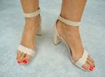 Sandalen hoge hak in daim, Ophalen of Verzenden, Zo goed als nieuw