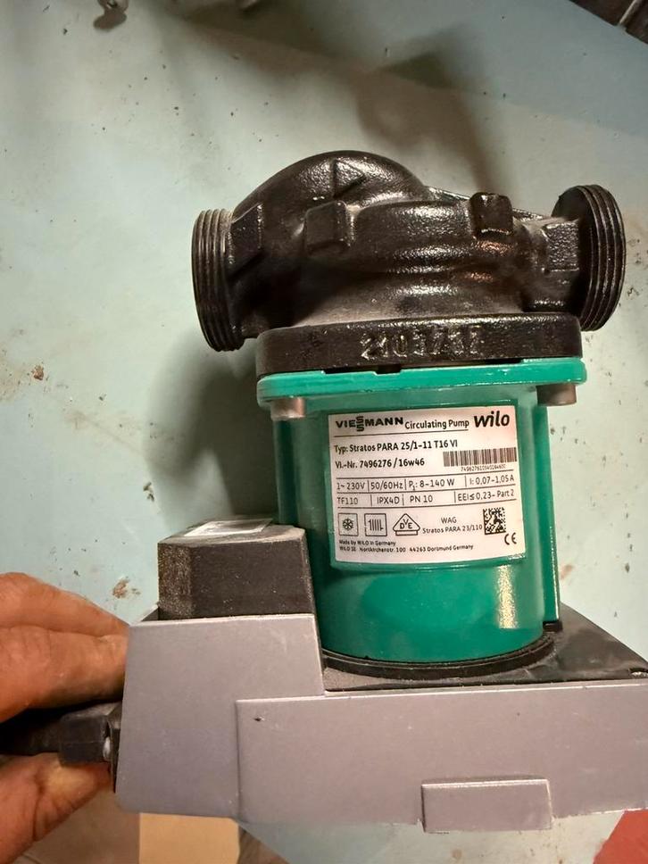 Wilo Stratos PARA 25/1-11 – Hoog rendement circulatiepomp, Doe-het-zelf en Bouw, Verwarming en Radiatoren, Zo goed als nieuw, Ophalen