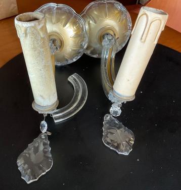 Set van 2 oude wandlampen met oude glazen bel, kaars