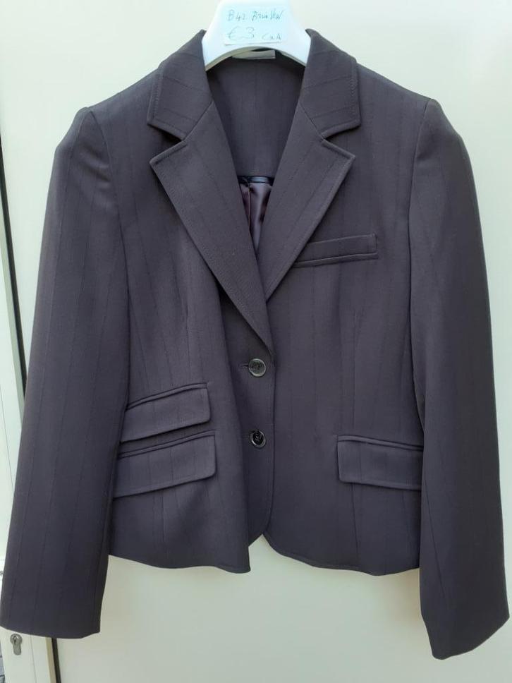 C & A Heel donkerbruine korte vest Maat: (B) 42 Prijs: € 3, Kleding | Dames, Jasjes, Kostuums en Pakken, Zo goed als nieuw, Jasje