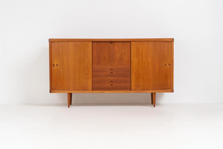 Vintage highboard door Henry W. Klein voor Bramin, Huis en Inrichting, Kasten | Dressoirs, Zo goed als nieuw, Teakhout, Ophalen