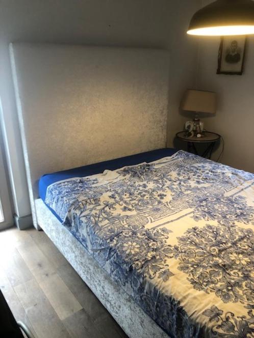 boxspringbed, Huis en Inrichting, Slaapkamer | Boxsprings, Zo goed als nieuw, 160 cm, 210 cm, Twijfelaar, Wit, Ophalen