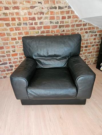 1 persoonszetel Durlet met poef Ikea met opbergvak beschikbaar voor biedingen