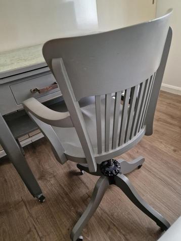 bureaustoel / stoel vintage beschikbaar voor biedingen