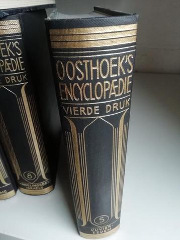 Oosthoek's encyclopedie vintage beschikbaar voor biedingen