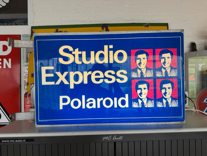 Ancienne boîte à lumière publicitaire Polaroid, Collections, Marques & Objets publicitaires, Utilisé, Table lumineuse ou lampe (néon)