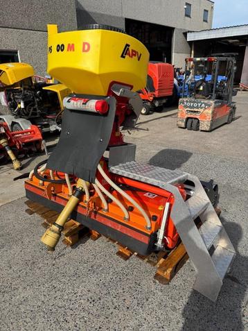 Frees met APV strooier beschikbaar voor biedingen