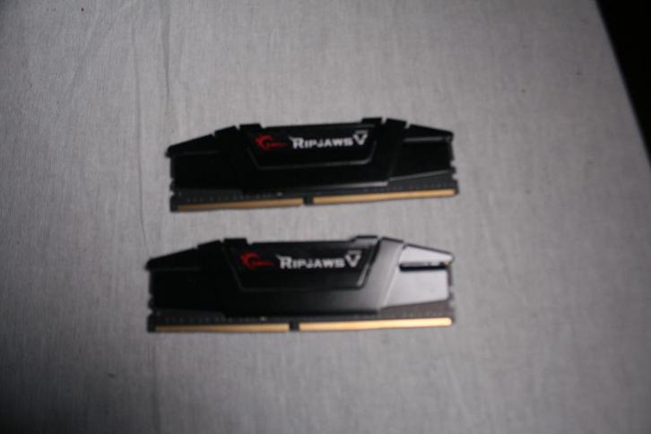 G Skill 16GB (2x8GB) DDR4 3600 CL18-22-22-42, Informatique & Logiciels, Mémoire RAM, DDR4, Enlèvement