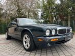 Jaguar XJ8 3.2i EXECUTIVE/!!!79.000km!!!/FULL HISTORY, Autos, Jaguar, Carnet d'entretien, Vert, Berline, Automatique