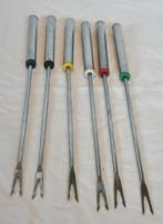 lot de 6 fourchettes a fondue metal embout de couleur (6), Enlèvement ou Envoi, Comme neuf, Inox ou Chrome