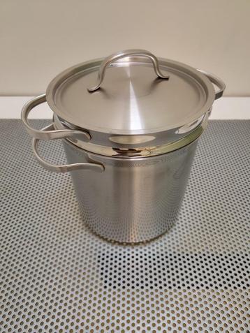 Pastapot, incl. vergiet & deksel. beschikbaar voor biedingen