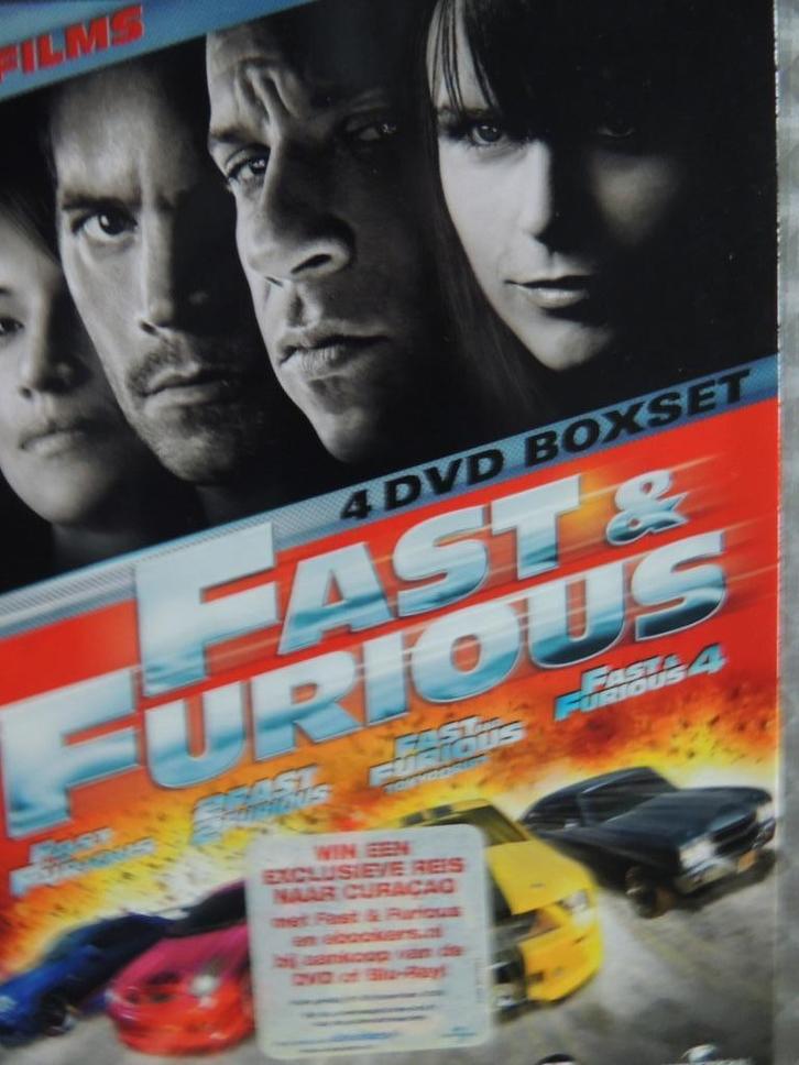 DVD BOX FAST & FURIOUS 4 dvd, CD & DVD, DVD | Action, Comme neuf, Action, Coffret, À partir de 12 ans, Enlèvement ou Envoi