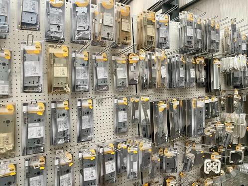 YALE sloten NU IN KORTING!, Doe-het-zelf en Bouw, Hang- en Sluitwerk, Nieuw, Slot, Ophalen