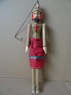 Curiosa volkskunst houten speelpop ridder kruisridder 28cm, Antiek en Kunst, Ophalen of Verzenden