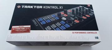 Traktor X1 – portable USB DJ controller (nieuwstaat), Musique & Instruments, Enlèvement, Comme neuf, DJ-Set