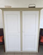 Zeer mooie oude kledingkast in massief iepenhout, Antiek en Kunst, Ophalen