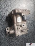 BMW F45 225xe oliepomp automaatbak 8617804, Utilisé, BMW, Enlèvement ou Envoi