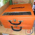 De oranje koffers van PLAYMOBIL, Ophalen