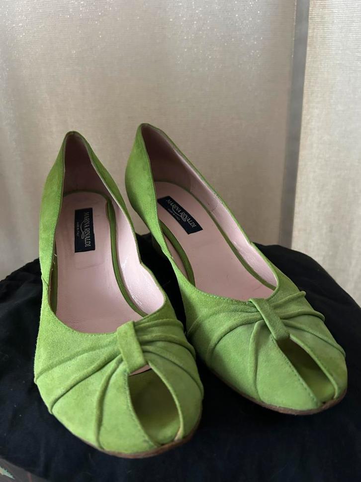 Marina Rinaldi pumps Suede groen leren hak 41, Kleding | Dames, Schoenen, Zo goed als nieuw, Pumps, Groen, Ophalen of Verzenden