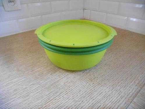 Tupperware magnetron 3 onderdelen (stacaravan) - set, Huis en Inrichting, Keuken | Tupperware, Ophalen of Verzenden